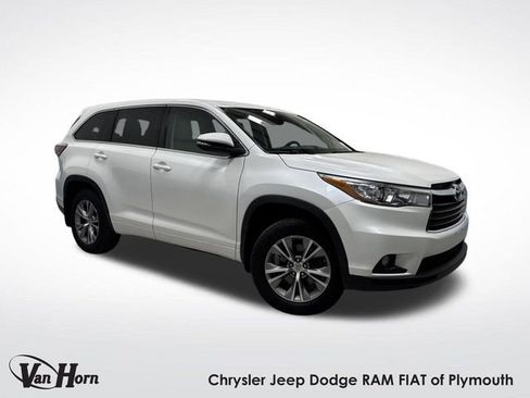 Used 2015 Toyota Highlander Plus image 1