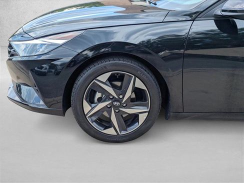 Used 2023 Hyundai Elantra SEL w/ Convenience Package FWD image 28