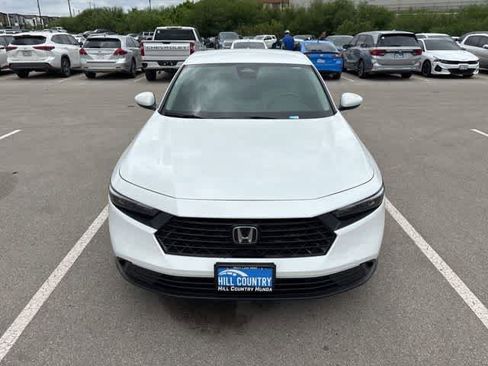 Used 2025 Honda Accord LX image 8