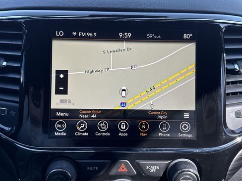 Used 2021 Jeep Grand Cherokee Laredo X image 18