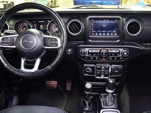 Used 2020 Jeep Wrangler Unlimited Sahara w/ Safety Group image 12