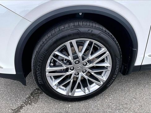 Used 2024 Acura MDX SH-AWD w/ Advance Package image 12