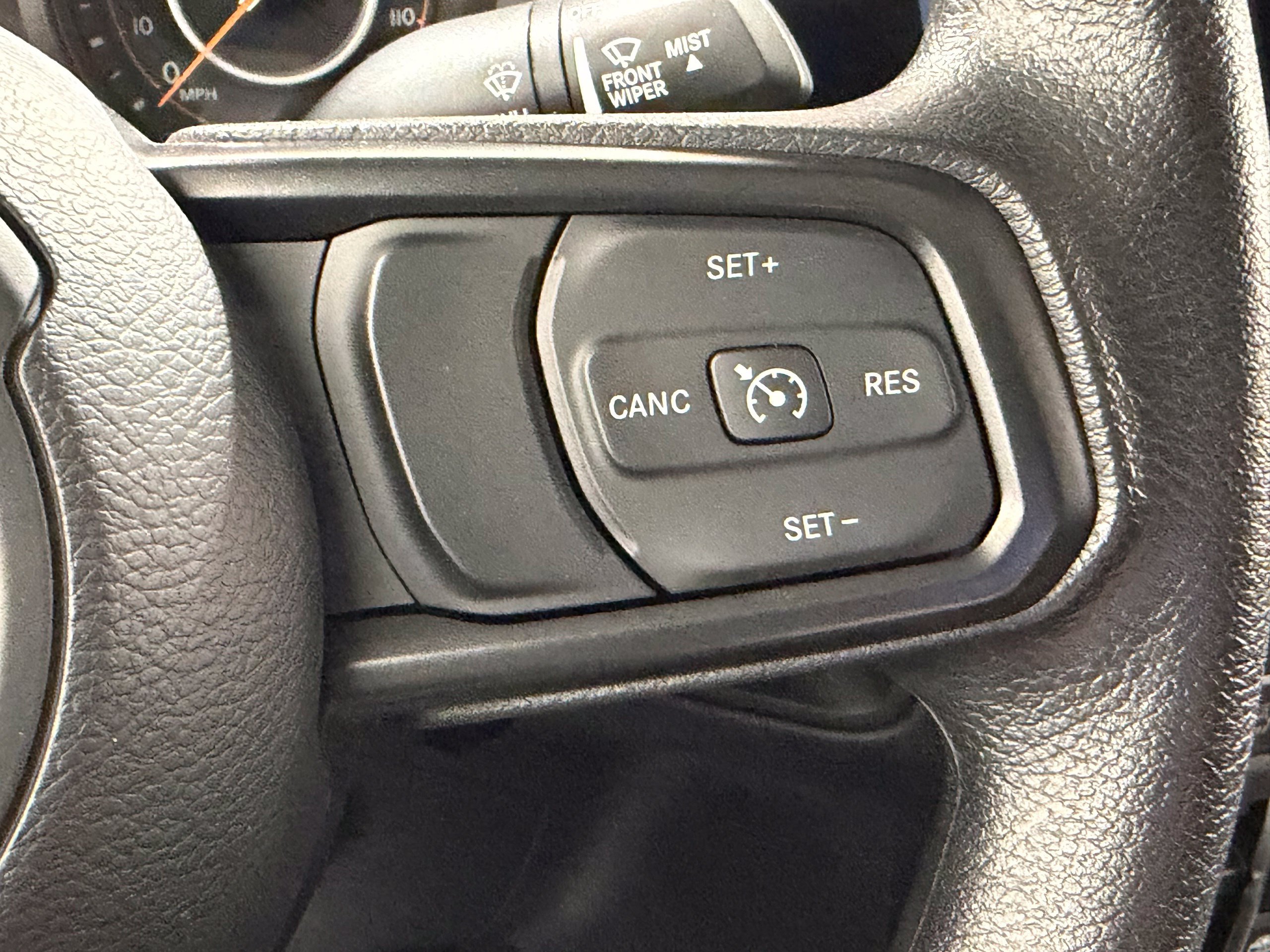 Used 2025 Jeep Gladiator Sport AWD/4WD image 40