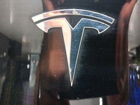 Used 2024 Tesla Model Y Long Range AWD/4WD image 20