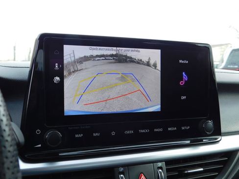 Used 2022 Kia Forte GT-Line w/ GT-Line Premium Package image 17