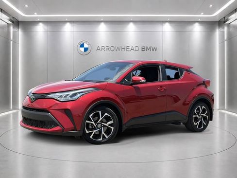 Used 2021 Toyota C-HR XLE FWD image 1