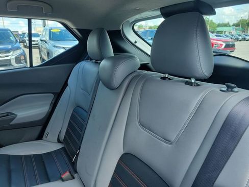 Used 2023 Nissan Kicks SR w/ SR Premium Package FWD image 12