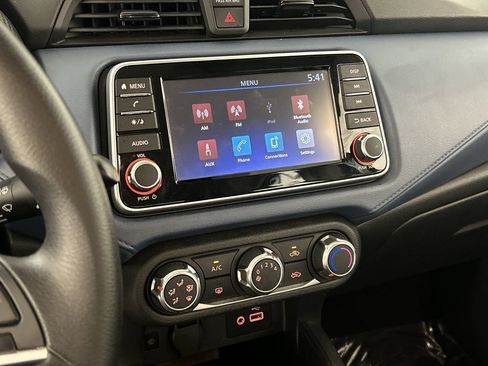 Used 2025 Nissan Versa SV FWD image 17