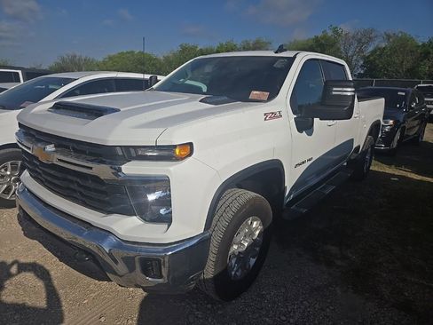 Used 2025 Chevrolet Silverado 2500 LT AWD/4WD image 1