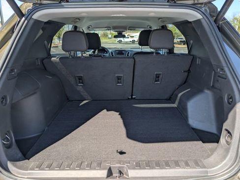 Used 2023 Chevrolet Equinox LT FWD image 19