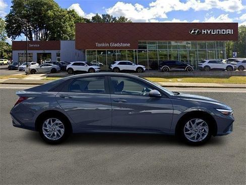 New 2026 Hyundai Elantra Blue image 9