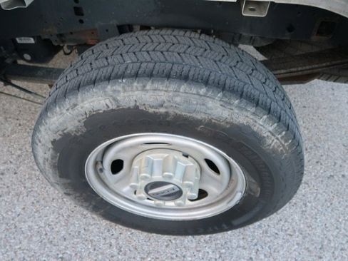 Used 2021 Ford F250 XL w/ Power Equipment Group RWD image 16