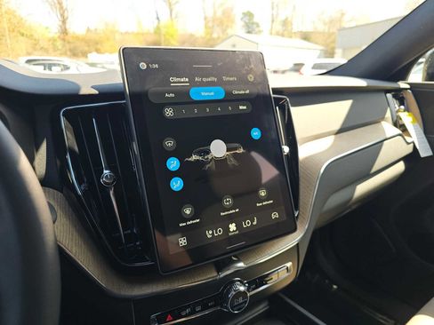 New 2026 Volvo XC60 B5 Plus w/ Protection Package Premier image 19