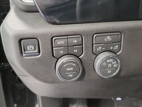 Certified 2026 Chevrolet Silverado 1500 RST AWD/4WD image 12