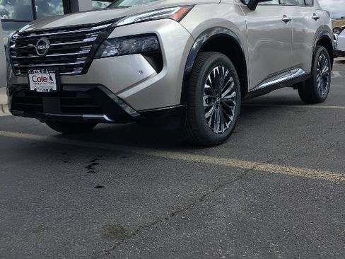 New 2026 Nissan Rogue Platinum image 12