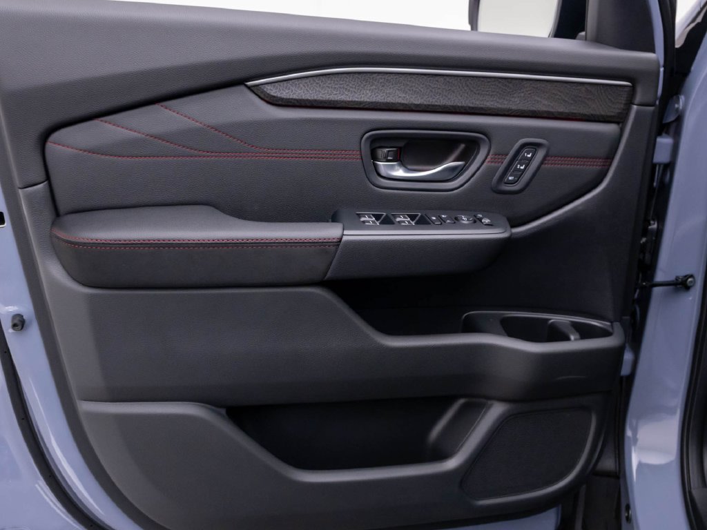 New 2026 Honda Pilot Black Edition image 14