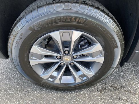 New 2025 Chevrolet Equinox LT image 29