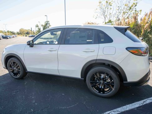 New 2026 Honda HR-V Sport image 4
