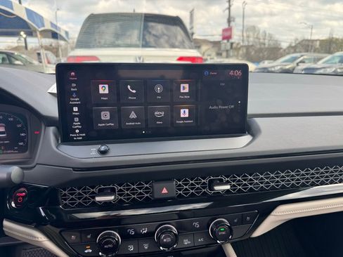 Used 2025 Honda Accord Touring image 12