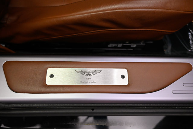 Used 2009 Aston Martin DB9 Coupe RWD image 12