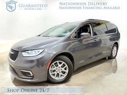 Used 2022 Chrysler Pacifica Touring-L