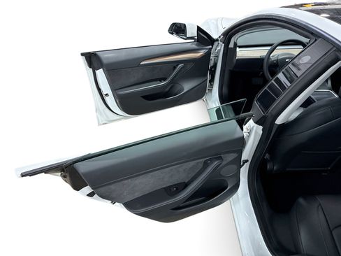 Certified 2023 Tesla Model 3 Standard Range RWD image 10