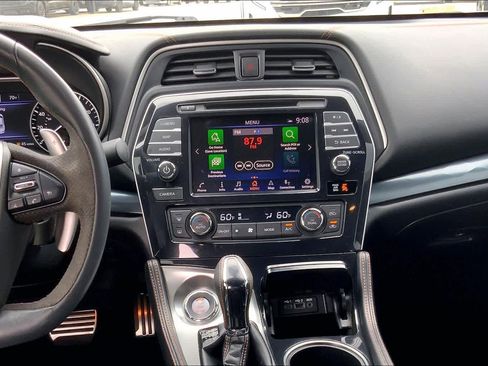 Used 2023 Nissan Maxima SR w/ Sport Mat Group FWD image 7