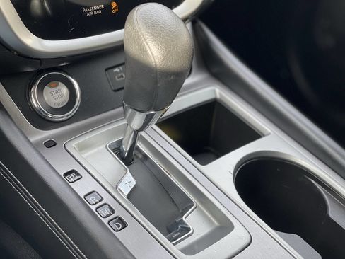 Used 2019 Nissan Murano S image 28