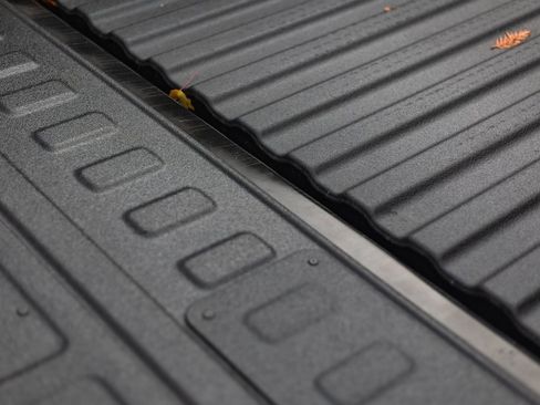 Used 2024 Chevrolet Silverado 3500 LT image 11