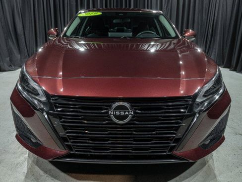 Used 2024 Nissan Altima 2.5 SL image 2