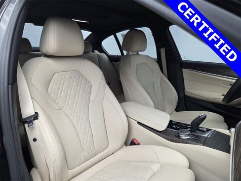 Certified 2022 BMW 530i w/ Convenience Package image 14