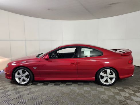Used 2004 Pontiac GTO w/ Limited Edition Pulse Red RWD image 4