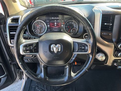 Used 2019 RAM 1500 Laramie AWD/4WD image 15