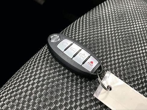 Used 2020 Nissan Rogue Sport SV w/ All-Weather Package AWD/4WD image 16