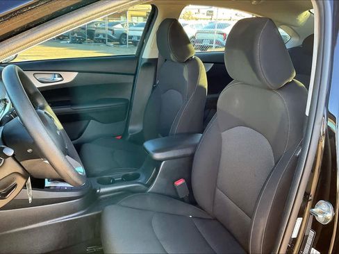 Certified 2023 Kia Forte LXS image 10