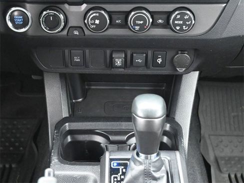 Used 2020 Toyota Tacoma TRD Sport w/ Blackout Package image 22