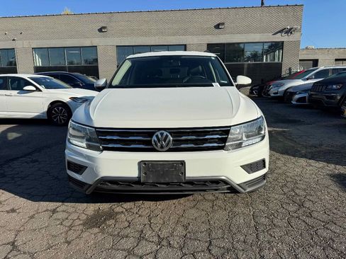 Used 2020 Volkswagen Tiguan SE w/ 3rd Row Seat Package image 7