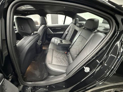 Used 2024 BMW i5 eDrive40i w/ M Sport Package image 25