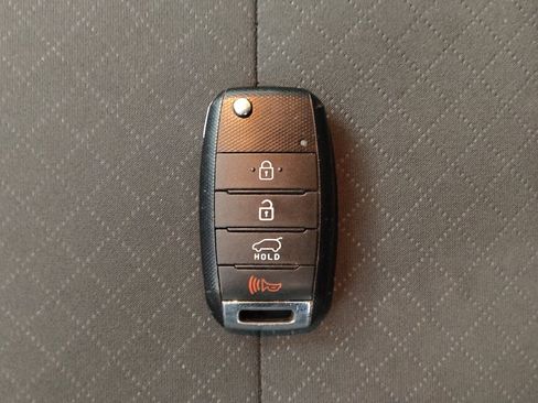 Used 2020 Kia Sorento LX image 32