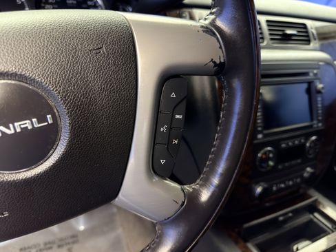 Used 2008 GMC Yukon Denali AWD/4WD image 17