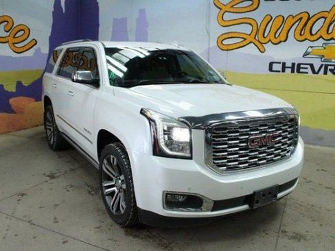 Used 2018 GMC Yukon Denali image 3