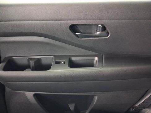 Certified 2025 Nissan Pathfinder SV FWD image 25