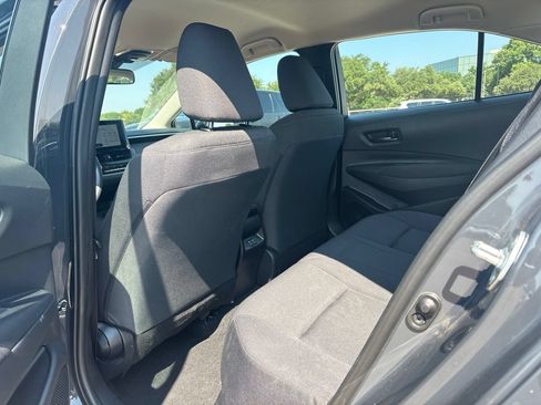 Used 2025 Toyota Corolla LE FWD image 10