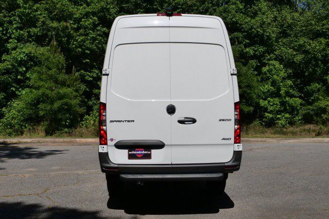 Used 2025 Mercedes-Benz Sprinter 2500 image 19