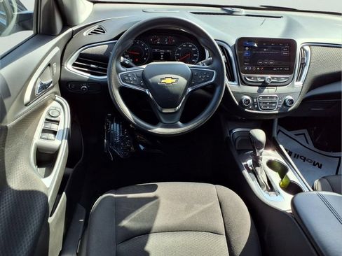 Used 2024 Chevrolet Malibu LT FWD image 9