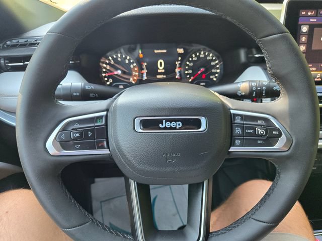Used 2023 Jeep Compass Limited w/ Elite Group AWD/4WD image 17