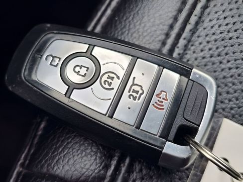 Used 2021 Ford Expedition Limited image 38