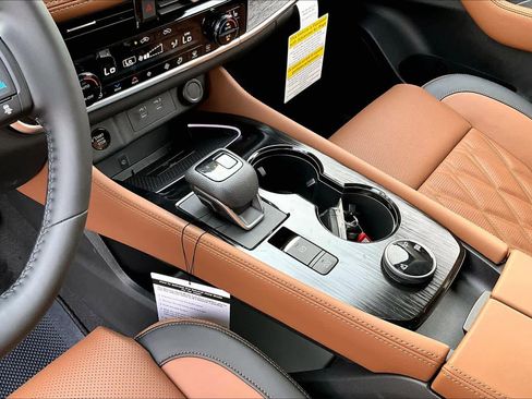 New 2026 Nissan Rogue Platinum image 7