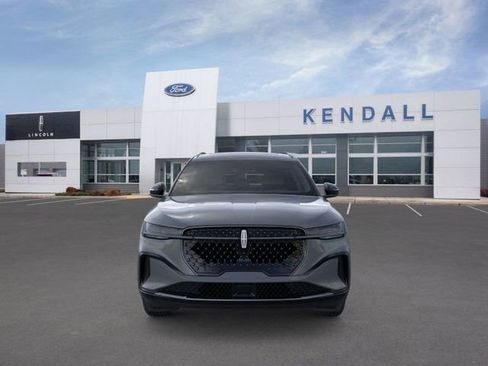 Used 2025 Lincoln Nautilus Reserve w/ Jet Appearance Package image 6