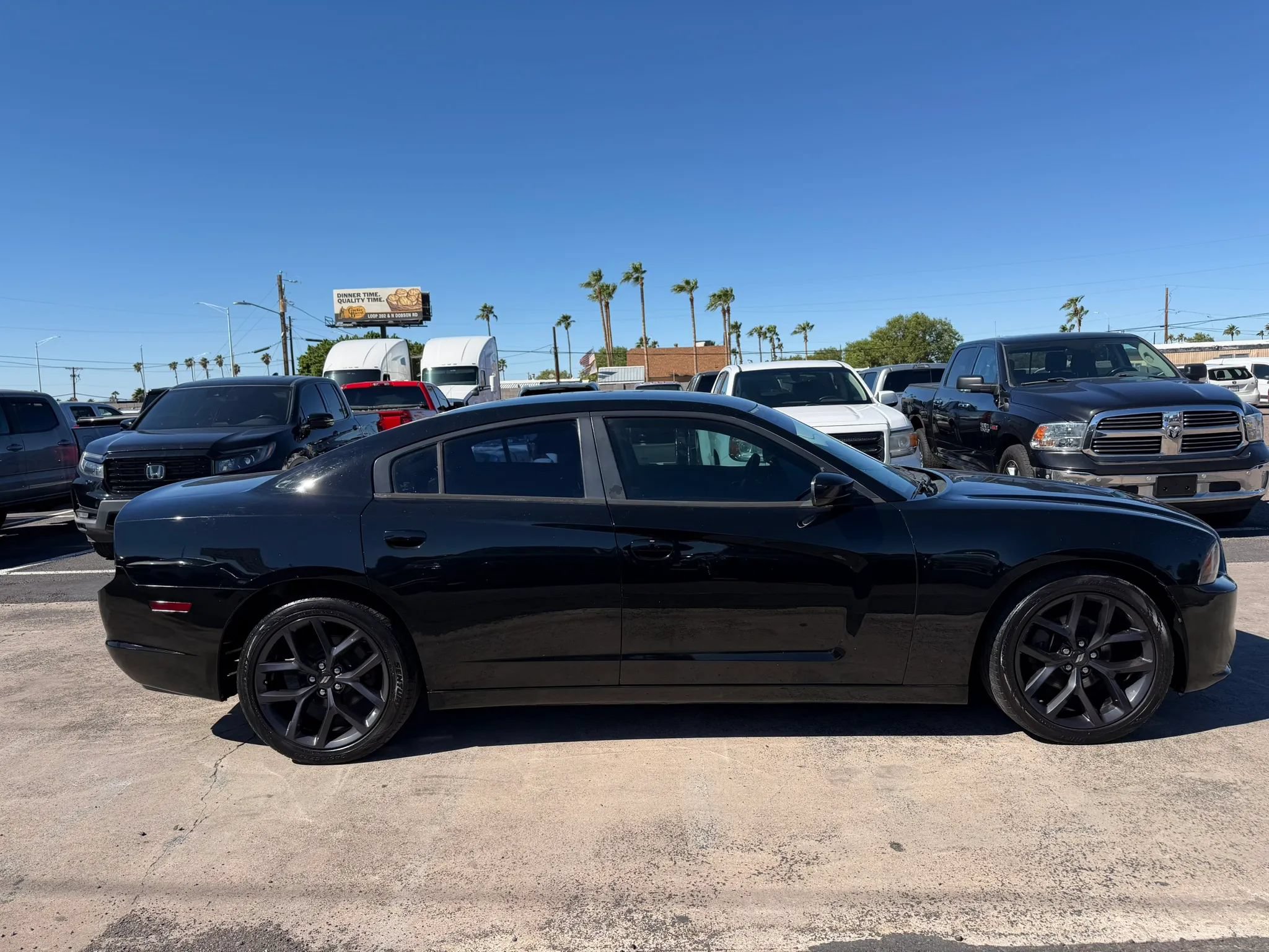 Used 2013 Dodge Charger SE RWD image 12